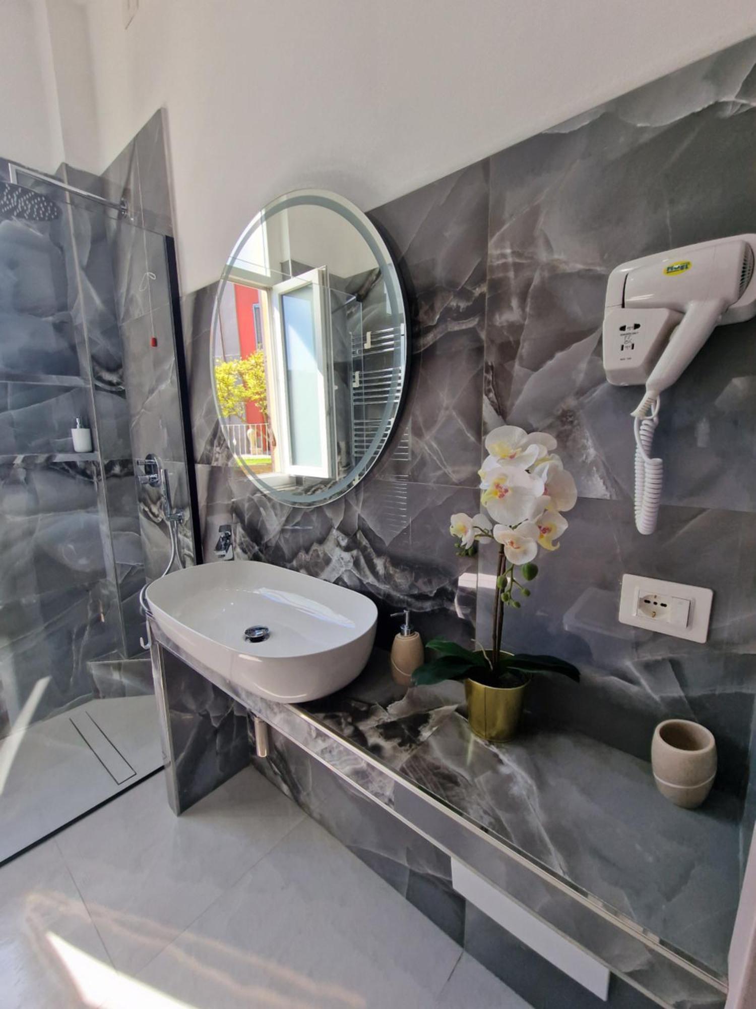 Appartement La Casa Della Stazione à La Spezia Extérieur photo