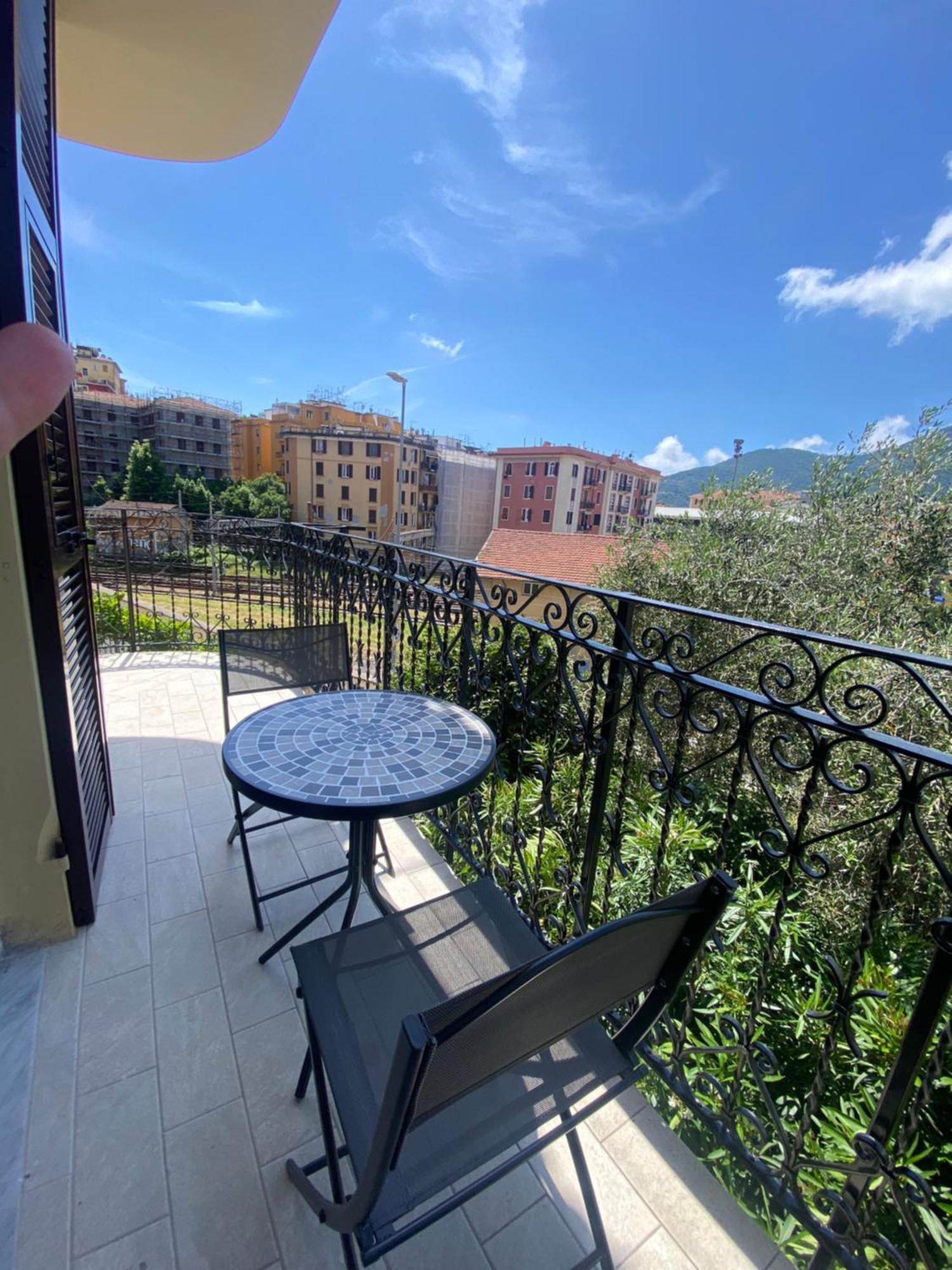 Appartement La Casa Della Stazione à La Spezia Extérieur photo